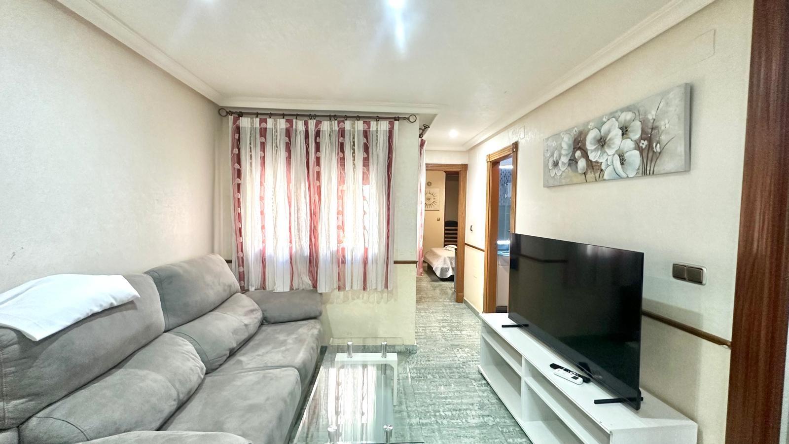 Apartament w Torrevieja, Alicante, Hiszpania 4 sypialnie, 189 mkw. nr 155654