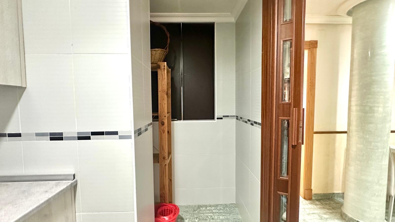 Apartament w Torrevieja, Alicante, Hiszpania 4 sypialnie, 189 mkw. nr 155654