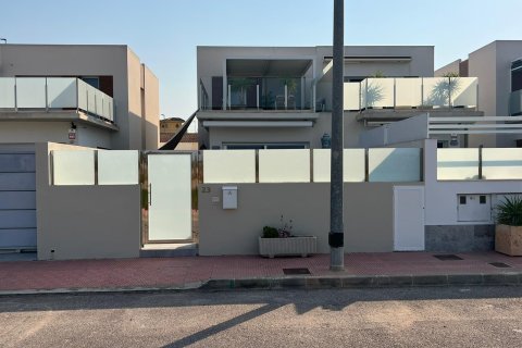 Huvila myytävänä Daya Vieja, Alicante, Espanja, 3 makuuhuonetta, 130 m2 No. 142917 - kuva 1