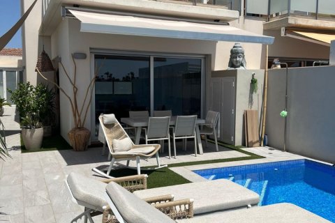 Huvila myytävänä Daya Vieja, Alicante, Espanja, 3 makuuhuonetta, 130 m2 No. 142917 - kuva 2