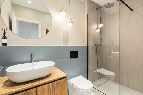 Apartamento en venta Ciudad Vieja, Barcelona, España 3 dormitorios, 140 m2 No. 67752 - foto 13