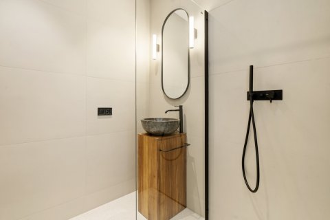 Apartamento en venta Ciudad Vieja, Barcelona, España 3 dormitorios, 140 m2 No. 67752 - foto 10