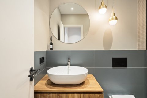 Apartamento en venta Ciudad Vieja, Barcelona, España 3 dormitorios, 140 m2 No. 67752 - foto 14