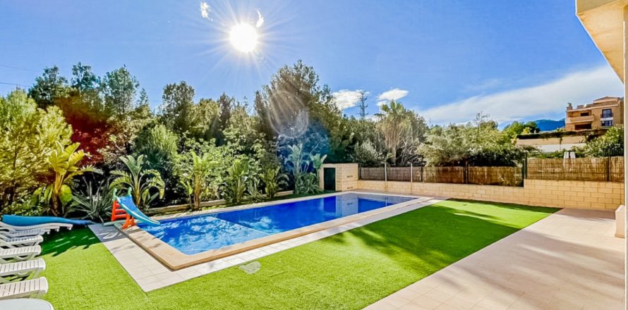 Villa La Nucia, Alicante, Spanien 4 Schlafzimmer, 180 m2 Nr. 136770
