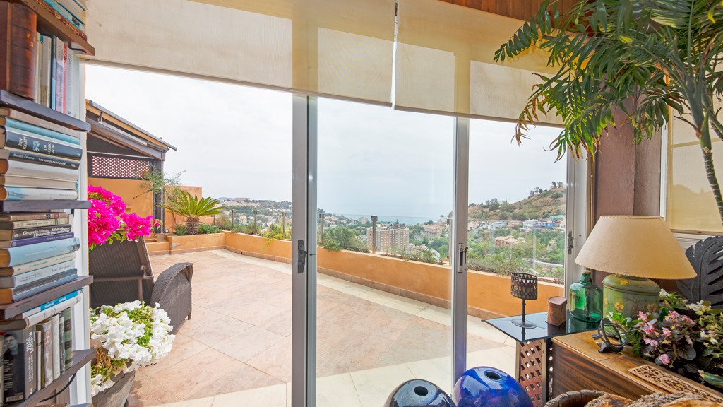 House in Malaga, Spain 5 bedrooms, 454 sq.m. No. 66092