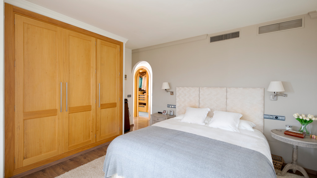 House in Malaga, Spain 5 bedrooms, 454 sq.m. No. 66092