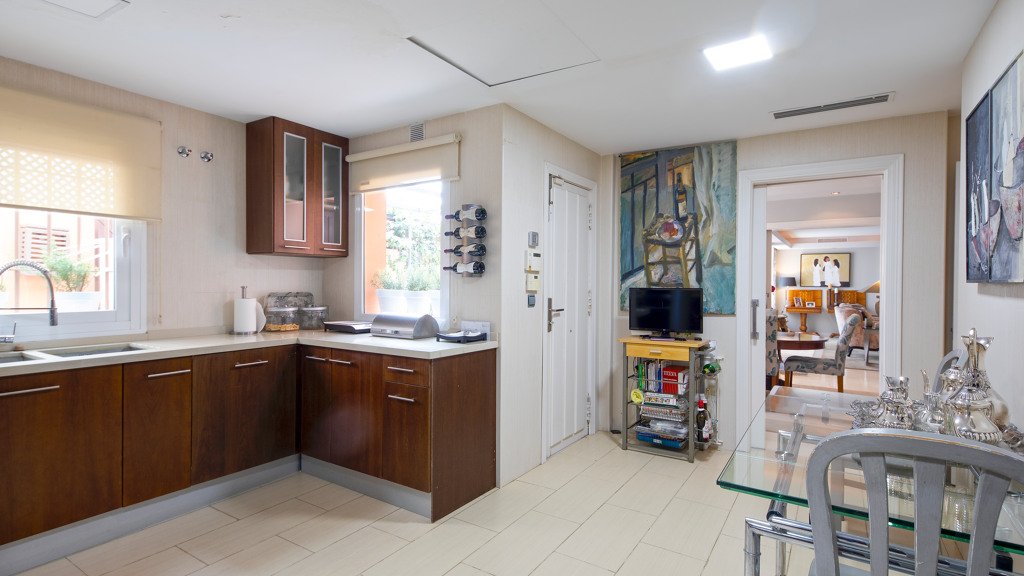 House in Malaga, Spain 5 bedrooms, 454 sq.m. No. 66092