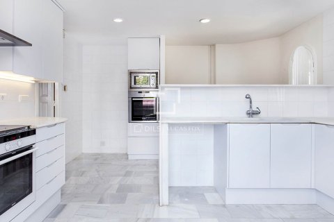 Villa for sale in Valldoreix, Barcelona, Spain 5 bedrooms, 347 sq.m. No. 150599 - photo 18