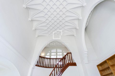 Villa for sale in Valldoreix, Barcelona, Spain 5 bedrooms, 347 sq.m. No. 150599 - photo 3