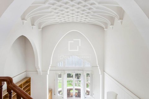 Villa for sale in Valldoreix, Barcelona, Spain 5 bedrooms, 347 sq.m. No. 150599 - photo 5