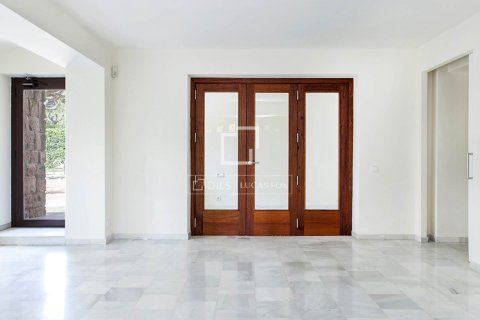 Villa for sale in Valldoreix, Barcelona, Spain 5 bedrooms, 347 sq.m. No. 150599 - photo 26