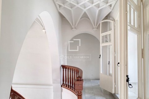 Villa for sale in Valldoreix, Barcelona, Spain 5 bedrooms, 347 sq.m. No. 150599 - photo 21