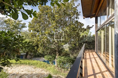 Villa for sale in Barcelona, Spain 6 bedrooms, 402 sq.m. No. 150596 - photo 2