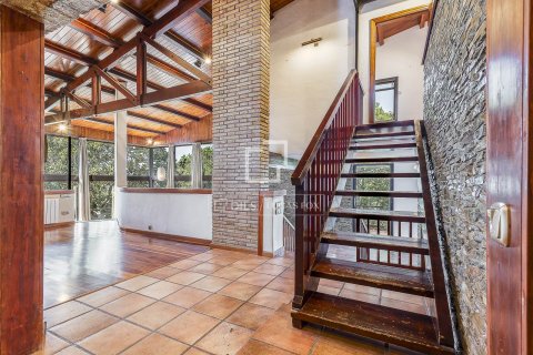Villa for sale in Barcelona, Spain 6 bedrooms, 402 sq.m. No. 150596 - photo 4