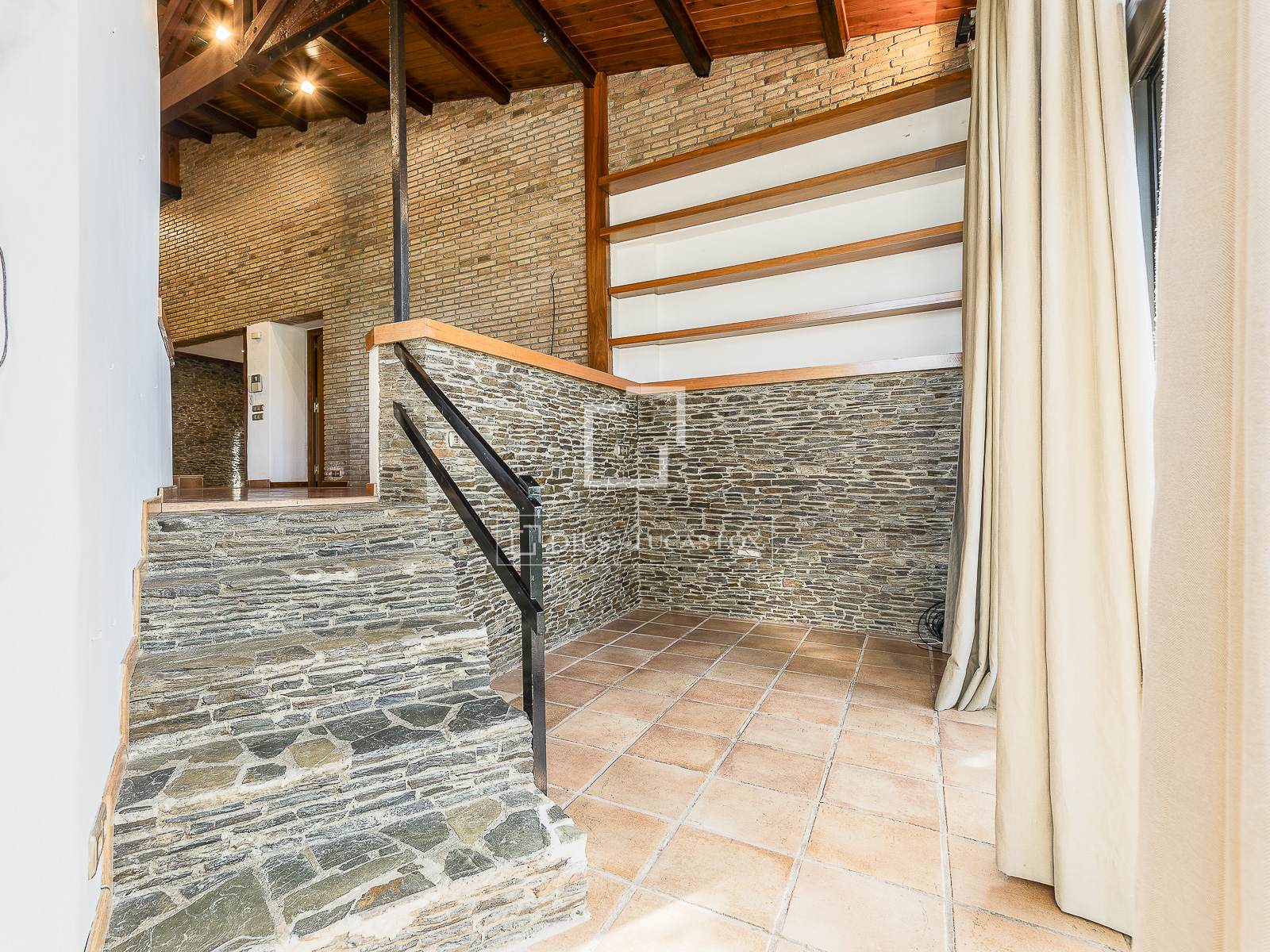 Villa i Barcelona, Spanien 6 sovrum, 402 kvm. Nr. 150596