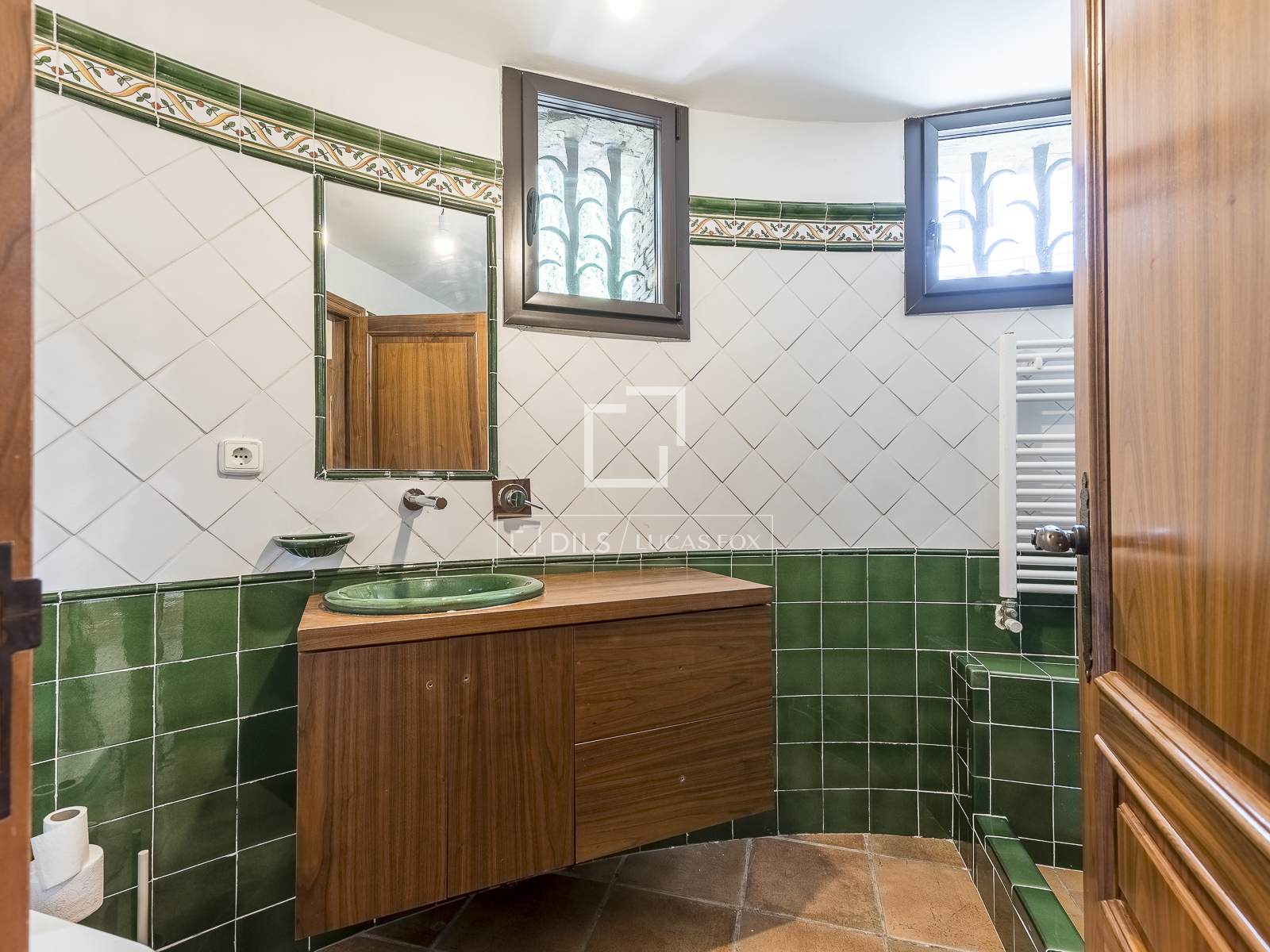 Villa i Barcelona, Spanien 6 sovrum, 402 kvm. Nr. 150596