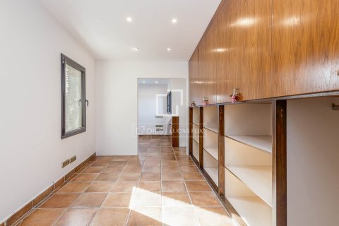 Villa for sale in Barcelona, Spain 6 bedrooms, 402 sq.m. No. 150596 - photo 29