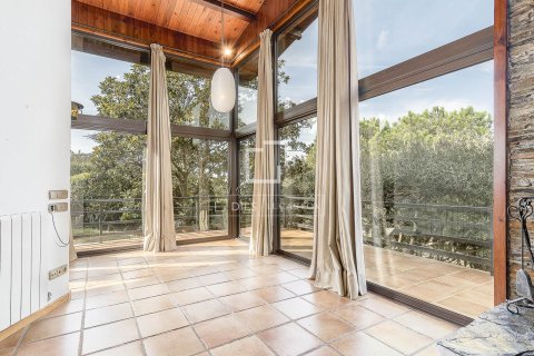 Villa for sale in Barcelona, Spain 6 bedrooms, 402 sq.m. No. 150596 - photo 8