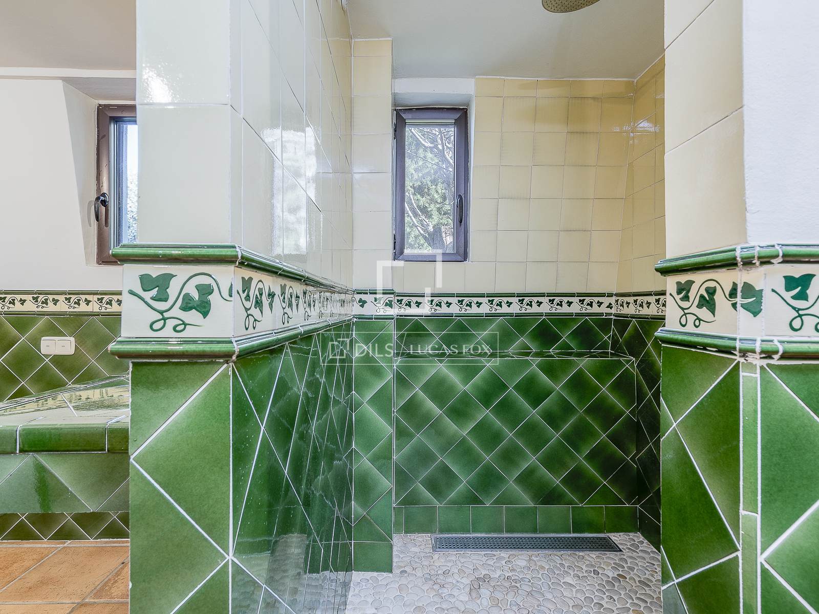 Villa i Barcelona, Spanien 6 sovrum, 402 kvm. Nr. 150596