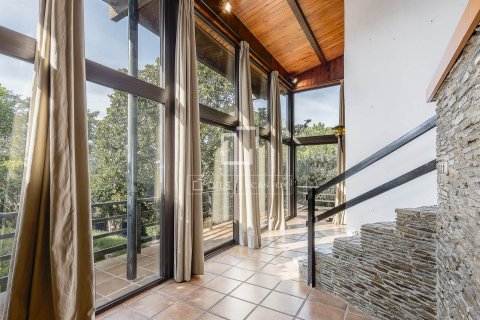 Villa for sale in Barcelona, Spain 6 bedrooms, 402 sq.m. No. 150596 - photo 9