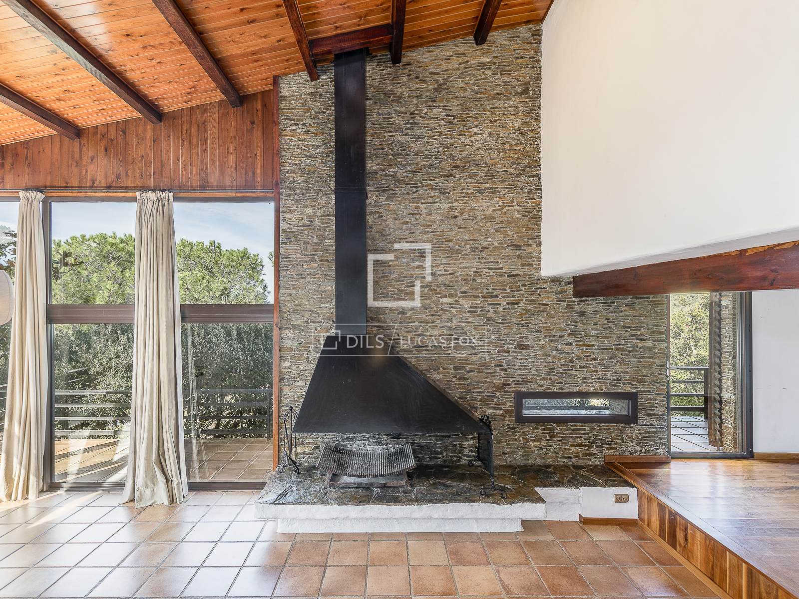 Villa i Barcelona, Spanien 6 sovrum, 402 kvm. Nr. 150596