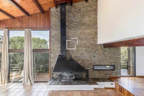 Villa for sale in Barcelona, Spain 6 bedrooms, 402 sq.m. No. 150596 - photo 10