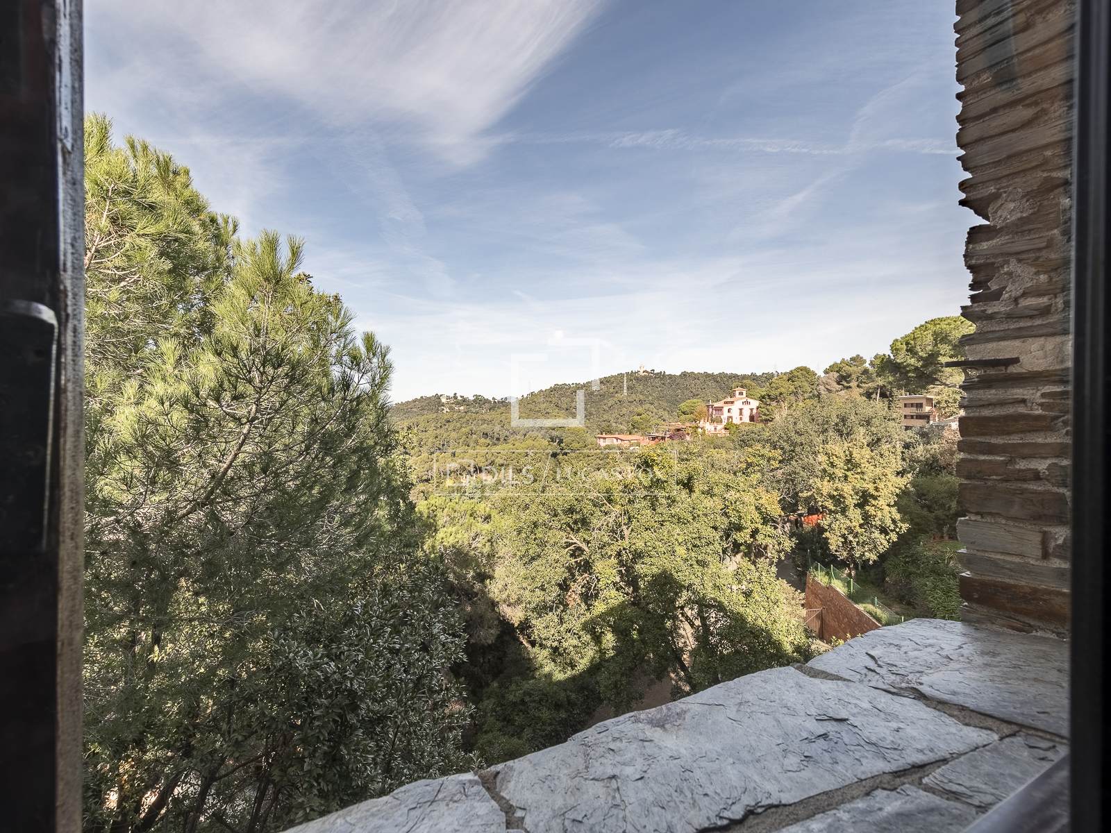 Villa i Barcelona, Spanien 6 sovrum, 402 kvm. Nr. 150596
