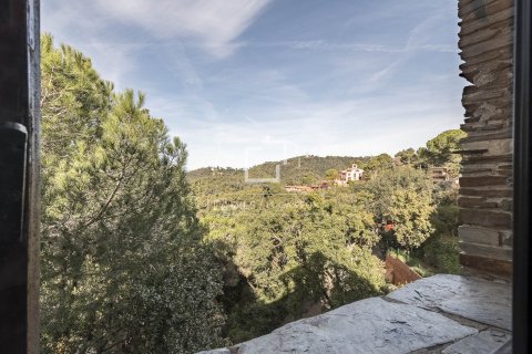 Villa for sale in Barcelona, Spain 6 bedrooms, 402 sq.m. No. 150596 - photo 24