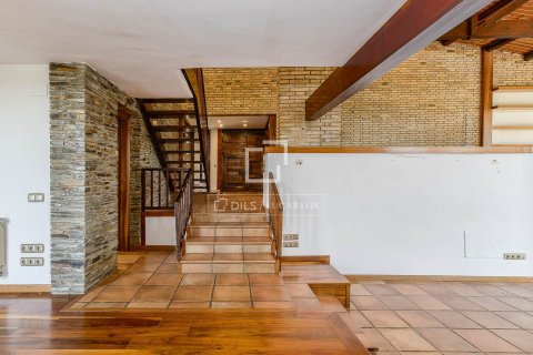 Villa for sale in Barcelona, Spain 6 bedrooms, 402 sq.m. No. 150596 - photo 11
