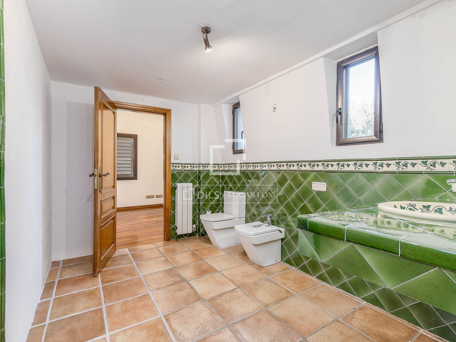 Villa i Barcelona, Spanien 6 sovrum, 402 kvm. Nr. 150596