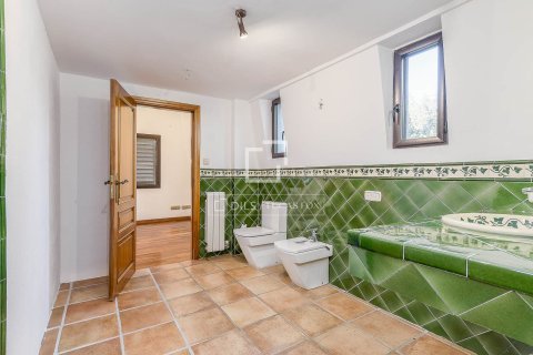 Villa for sale in Barcelona, Spain 6 bedrooms, 402 sq.m. No. 150596 - photo 26