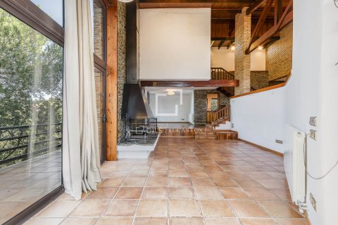 Villa for sale in Barcelona, Spain 6 bedrooms, 402 sq.m. No. 150596 - photo 13