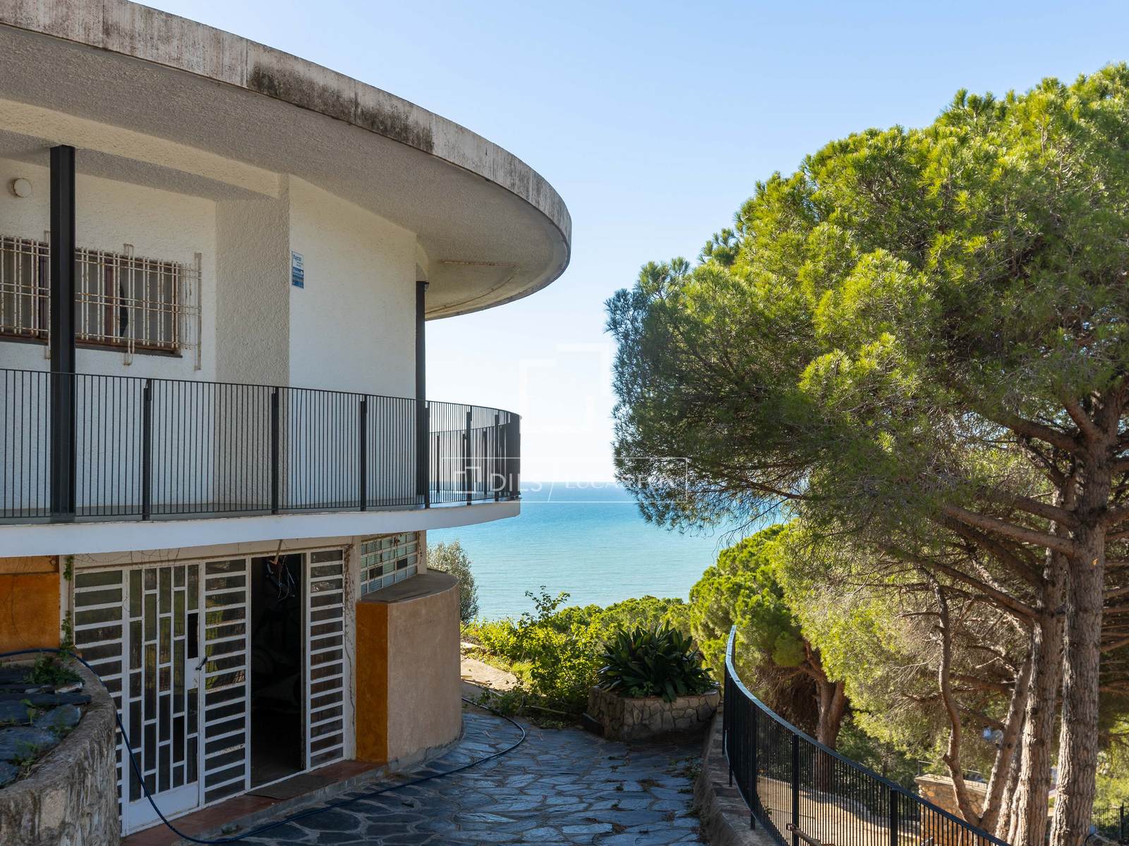 Villa a Sant Pol de Mar, Barcelona, Spagna 8 camere da letto, 558 mq. N° 150600