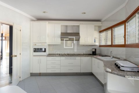 Villa for sale in Sant Pol de Mar, Barcelona, Spain 8 bedrooms, 558 sq.m. No. 150600 - photo 13