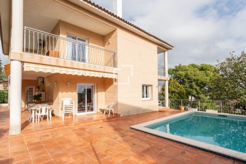 Villa in Castelldefels, Barcelona, Spain 5 bedrooms, 352 sq.m. No. 150597