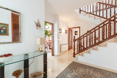 Villa in vendita a Castelldefels, Barcelona, Spagna 5 camere da letto, 352 mq. N° 150597 - foto 2