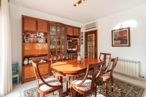 Villa in vendita a Castelldefels, Barcelona, Spagna 5 camere da letto, 352 mq. N° 150597 - foto 8