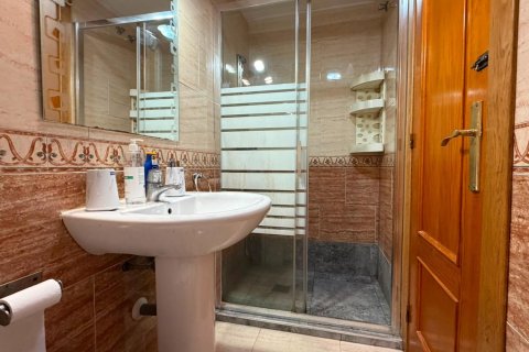 Lägenhet till salu i Torrevieja, Alicante, Spanien 2 sovrum, 72 kvm. Nr. 183060 - foto 9