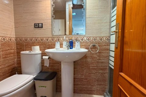 Lägenhet till salu i Torrevieja, Alicante, Spanien 2 sovrum, 72 kvm. Nr. 183060 - foto 4
