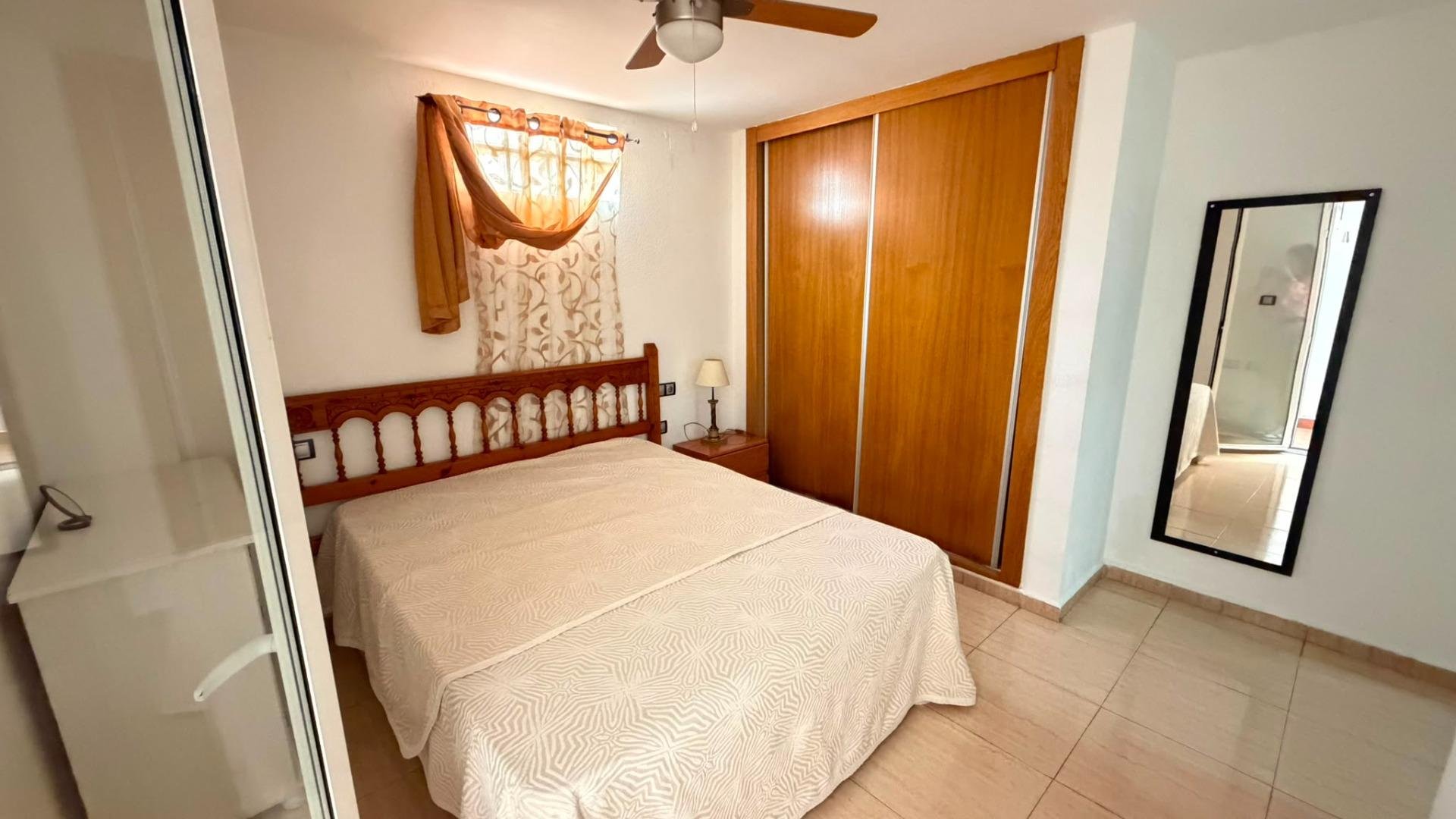 Lägenhet i Torrevieja, Alicante, Spanien 2 sovrum, 72 kvm. Nr. 183060