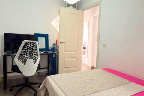 Продажа квартиры в Аликанте, Испания 2 спальни, 65м2 №183058 - фото 12