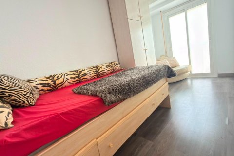 Продажа квартиры в Аликанте, Испания 2 спальни, 65м2 №183058 - фото 9