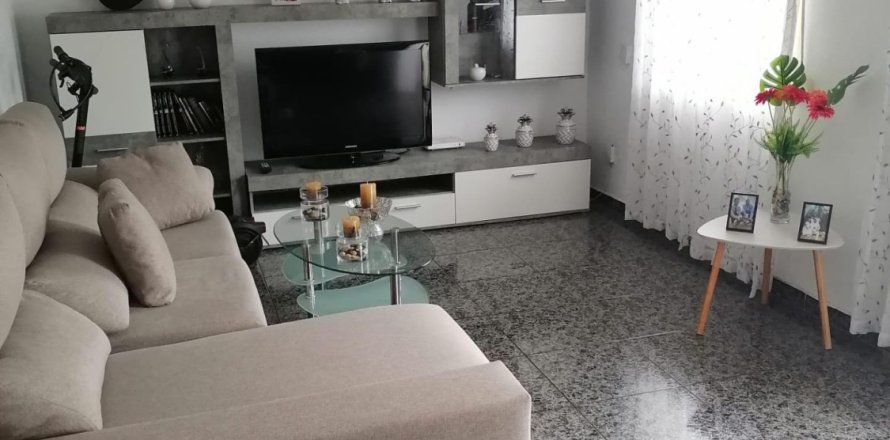 Квартира в Аликанте, Испания 1 спальня, 68м2 №183054
