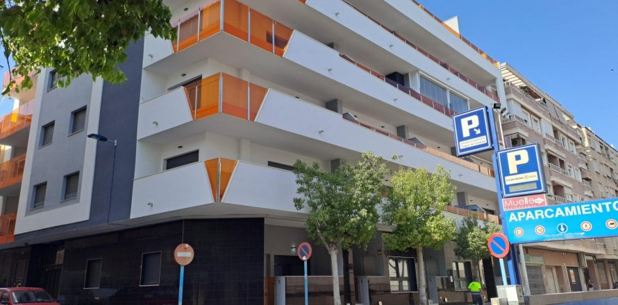Garage i Torrevieja, Alicante, Spanien 23 kvm. Nr. 183059