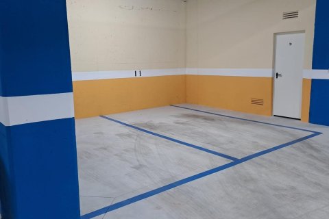 Garage till salu i Torrevieja, Alicante, Spanien 23 kvm. Nr. 183059 - foto 8