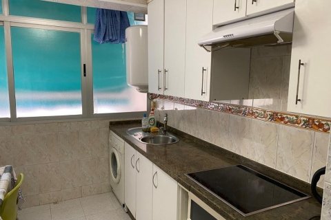 Lägenhet till salu i Alicante, Spanien 2 sovrum, 75 kvm. Nr. 183057 - foto 2