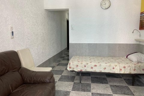 Lägenhet till salu i Alicante, Spanien 2 sovrum, 75 kvm. Nr. 183057 - foto 4