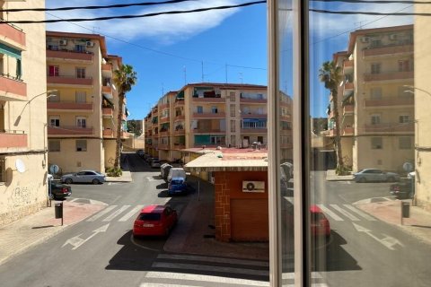 Lägenhet till salu i Alicante, Spanien 2 sovrum, 75 kvm. Nr. 183057 - foto 7