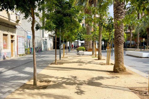 Аренда квартиры в Аликанте, Испания 2 спальни, 85м2 №165448 - фото 13