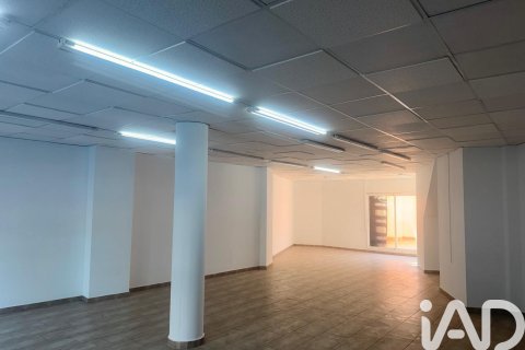 Propiedad comercial en venta en Castellar del Vallès, Barcelona, España 167 m2 No. 193526 - foto 3